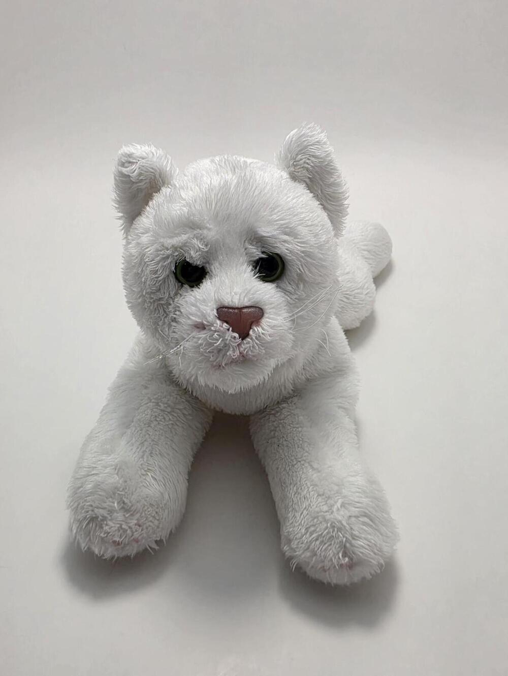 Russ Yomiko Classics "Christine" Plush White Cat Kitten Soft (9 inch)